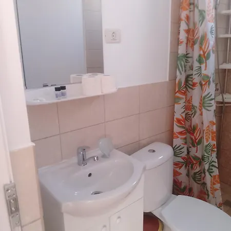 Irina House Πανσιόν Μανγκάλια