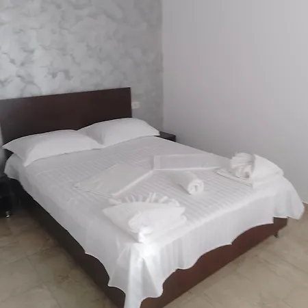 Irina House Μανγκάλια